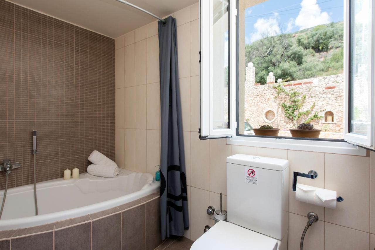 Terra Rossa By Konnect, Views To Ionian Sea Villa Spartylas Buitenkant foto